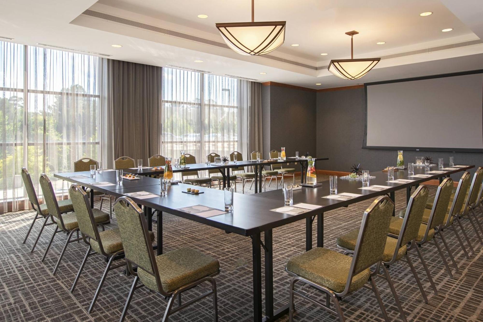 Renaissance Raleigh North Hills Hotel Buitenkant foto