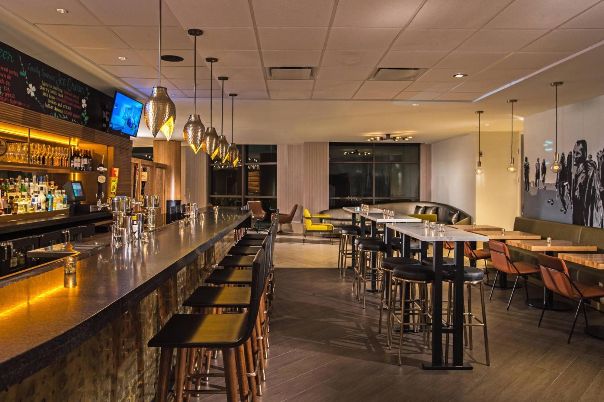 Renaissance Raleigh North Hills Hotel Buitenkant foto