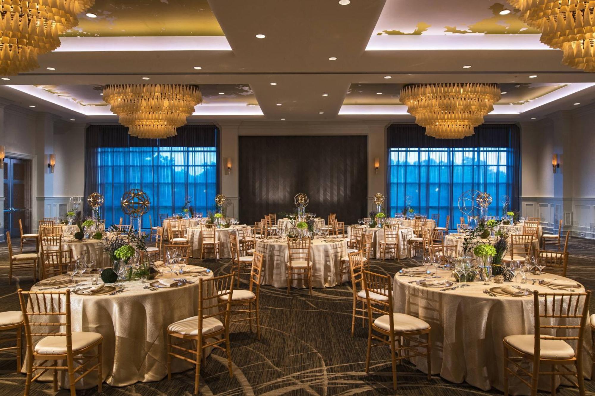 Renaissance Raleigh North Hills Hotel Buitenkant foto